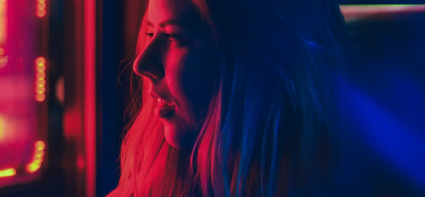 Close Up Young Woman 1380x640